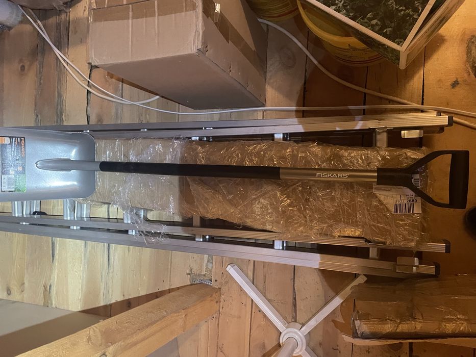 Лопата совкова Fiskars 132400.