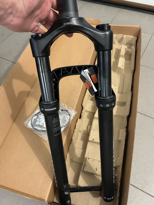 RockShox Recon RL 29 blokada w manetce, nowy