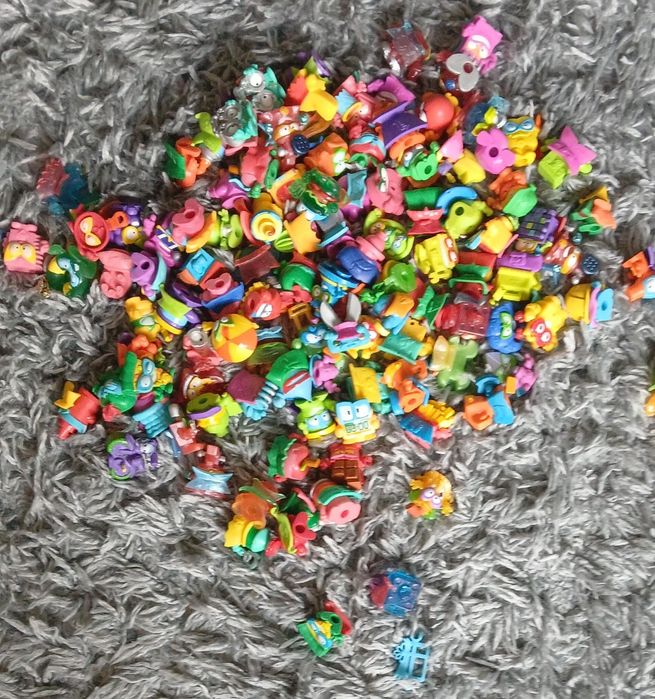 Super zestaw figurek zings 242 szt