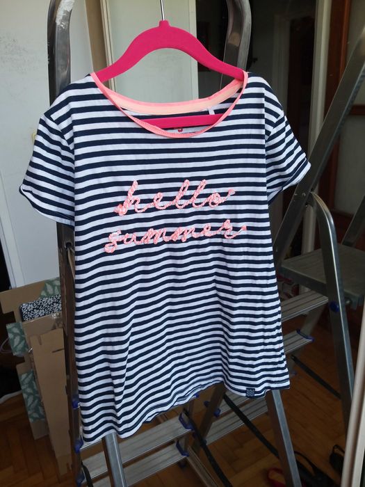 T-shirt w paski z napisem