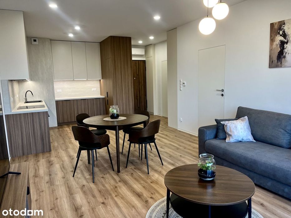 Komfortowy apartament, centrum , garaż , klimatyzacja , Damrota Garden