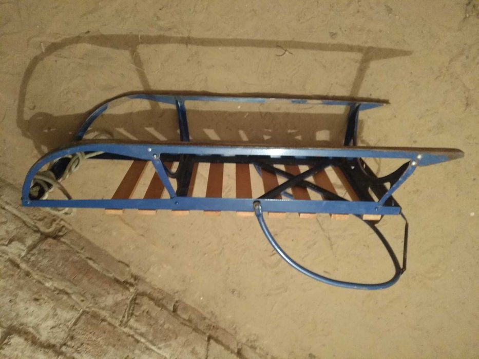 Продам советскиe санки