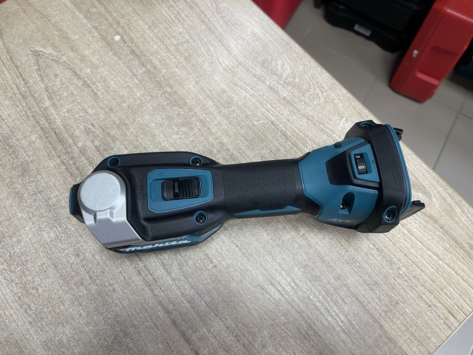 Makita DTM52 / безщітковий реноватор Макіта