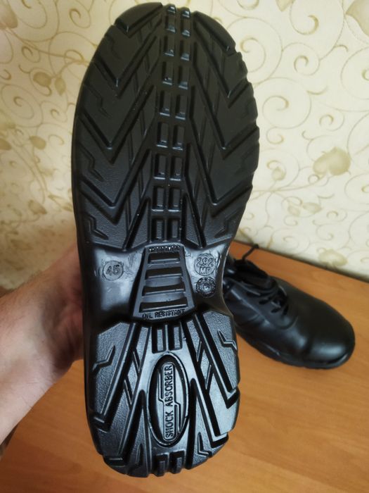 Ботинки рабочие, черные