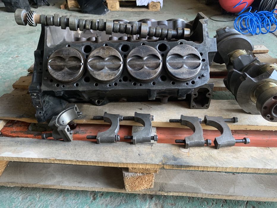 Блок двигуна з поршнями chevrolet 5,7 mercruiser5,7