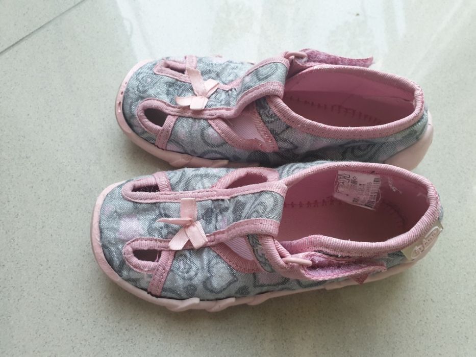Pantofle dziewczęce Befado r.25 (15cm)