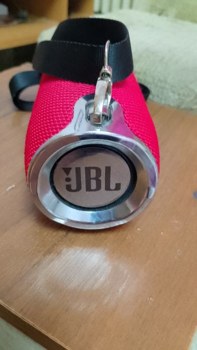 Колонка JBL новая