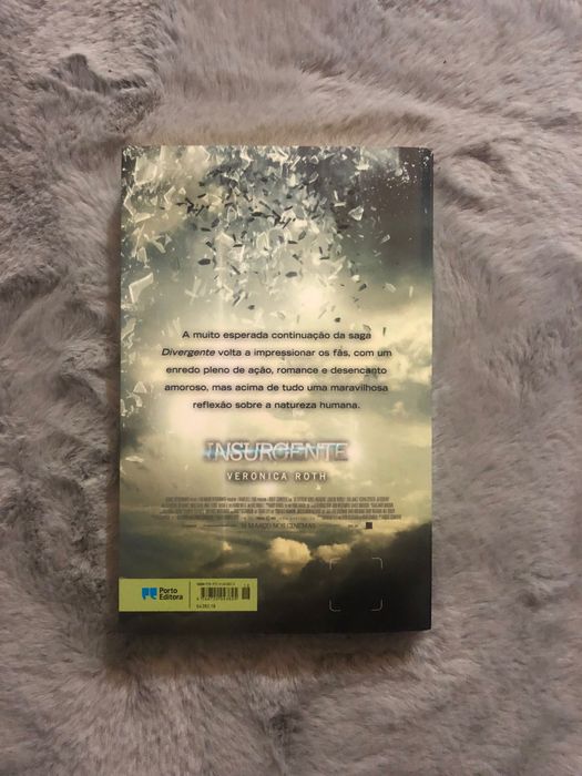 Livro da saga Divergente: Insurgente + oferta e portes