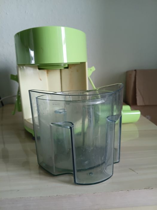 Соковижималка DEIFA  DJ  300