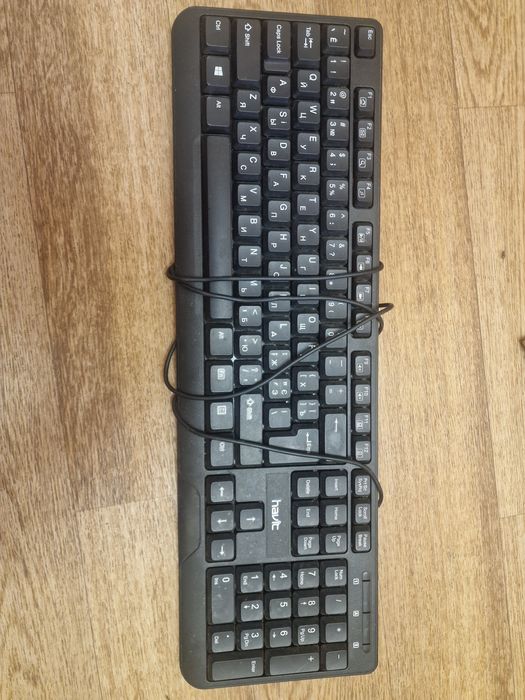 Продам клавиатуру б/у