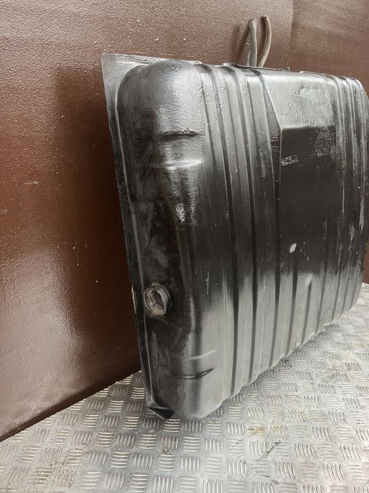 Крайслер Chrysler Voyager год 93 бак бензобак