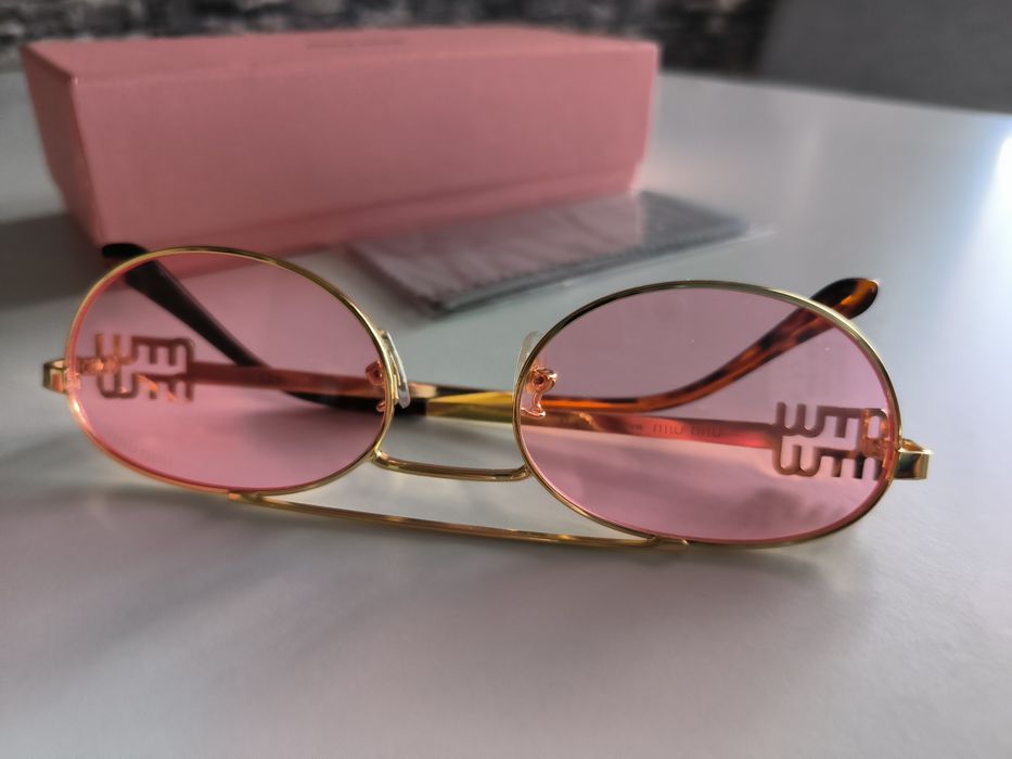 Śliczne różowe okulary Miu Miu super stan