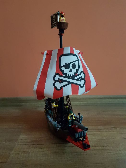 LEGO statek piratów