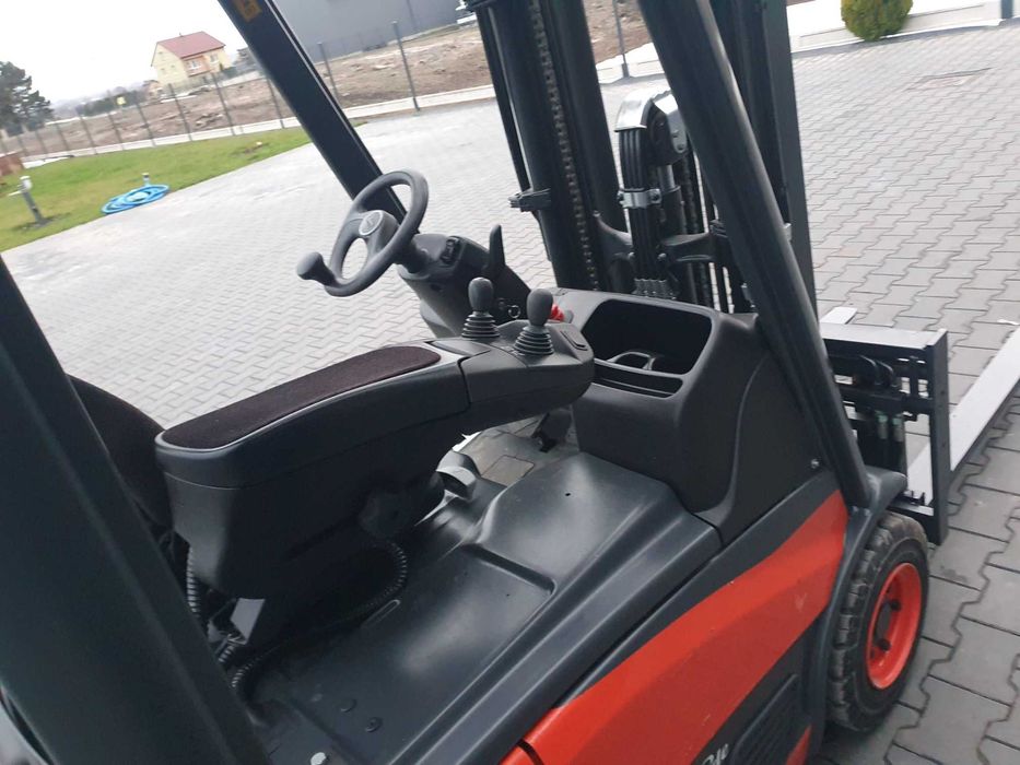 Wózek widłowy LINDE E12-02 Triplex Pozycjoner Wolny SKok E14 E16 E18