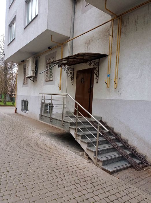 Продам квартиру с АВТОНОМНЫМ отоплением в  клубном доме, г.Черноморск!