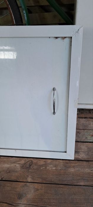 Екран під ванну.