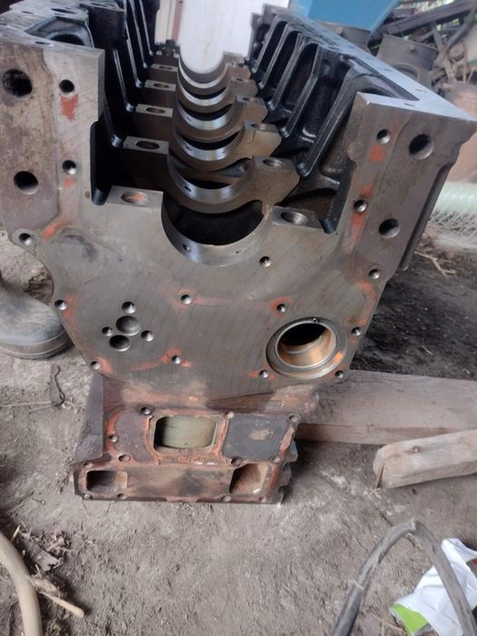 Blok silnika Massey Ferguson 8130