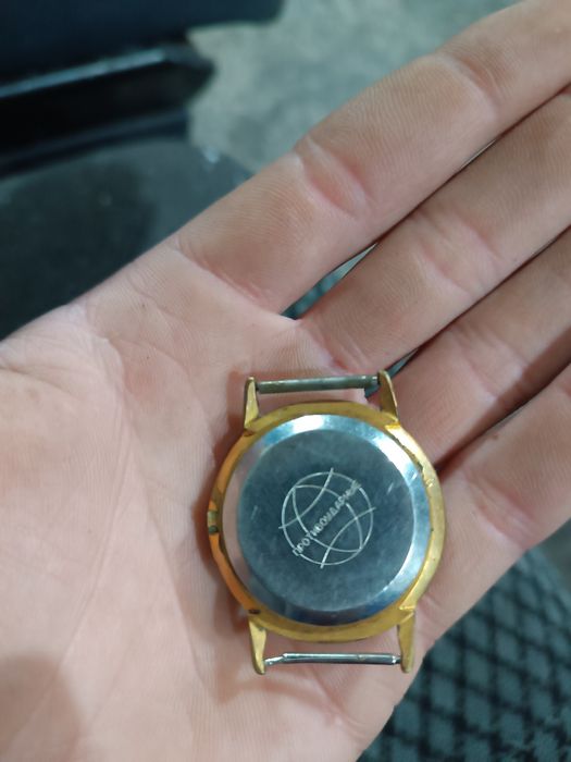 Часы наручные старые