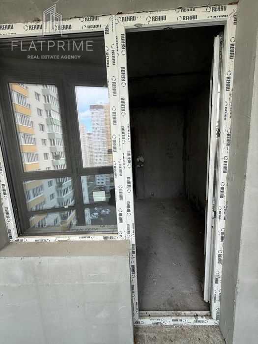 Продаж 3-к квартири Дарницький р-н, ЖК Патріотика, Гмирі 22Б