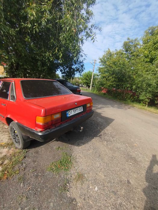 Ауді 80 на повному ходу