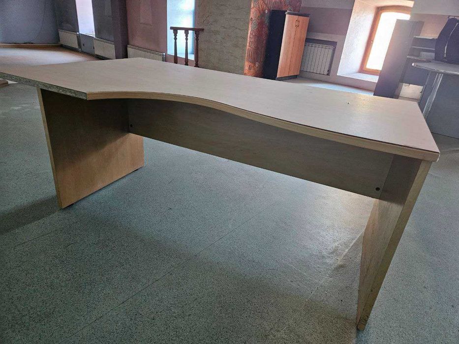 Столи офісні 2 шт