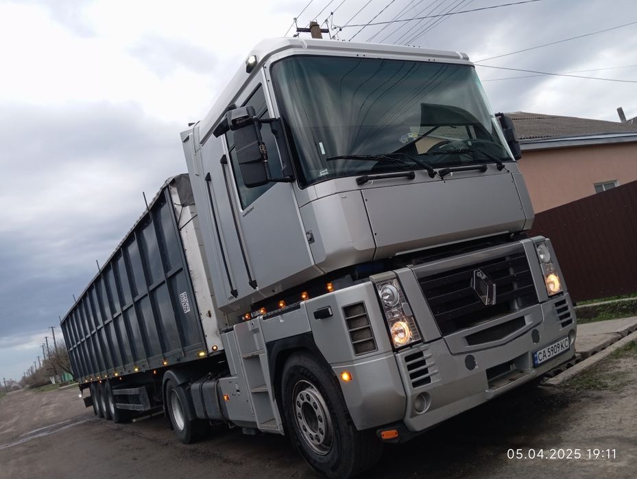 Продам напівпричіп-зерновоз Schmitz S-01
