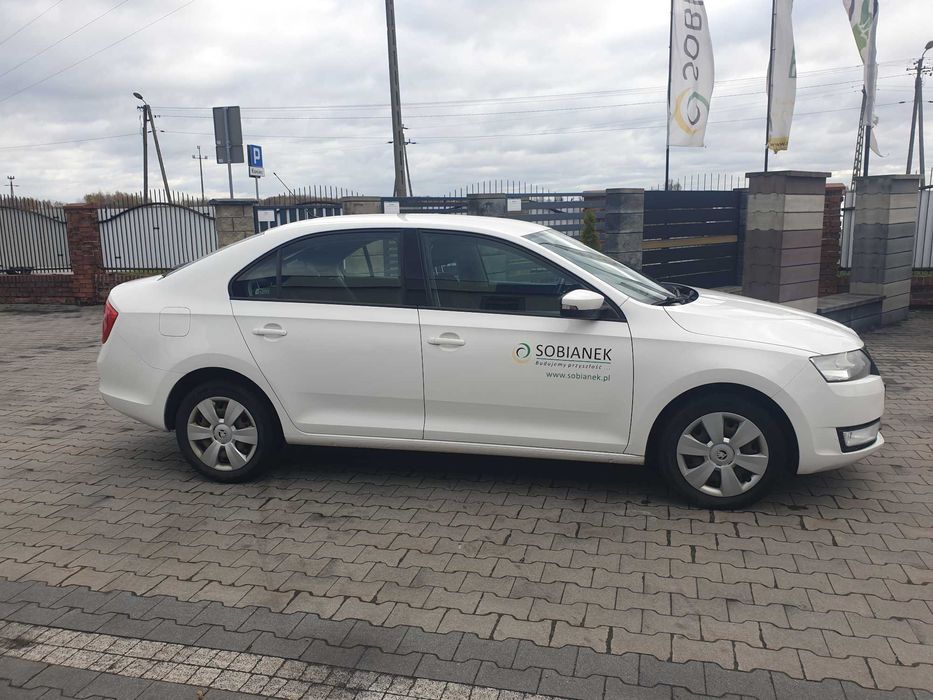 SKODA osobowy NH  Rapid
