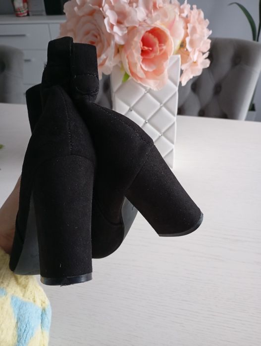 Czarne botki zamszowe 37 Lovie butik