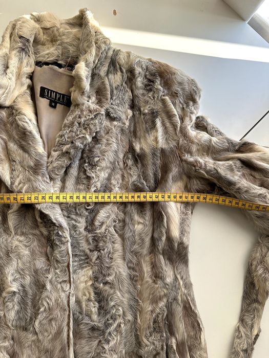 Futro z karakuł marki Simple, rozmiar 38