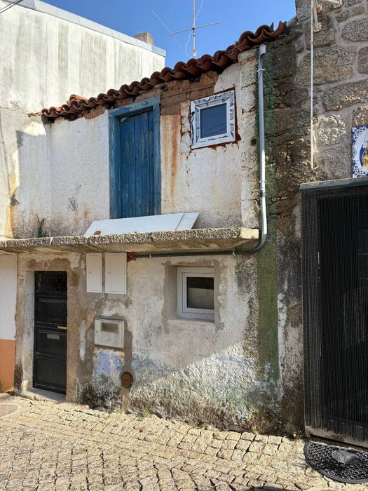 Moradia de aldeia T1 para recuperar