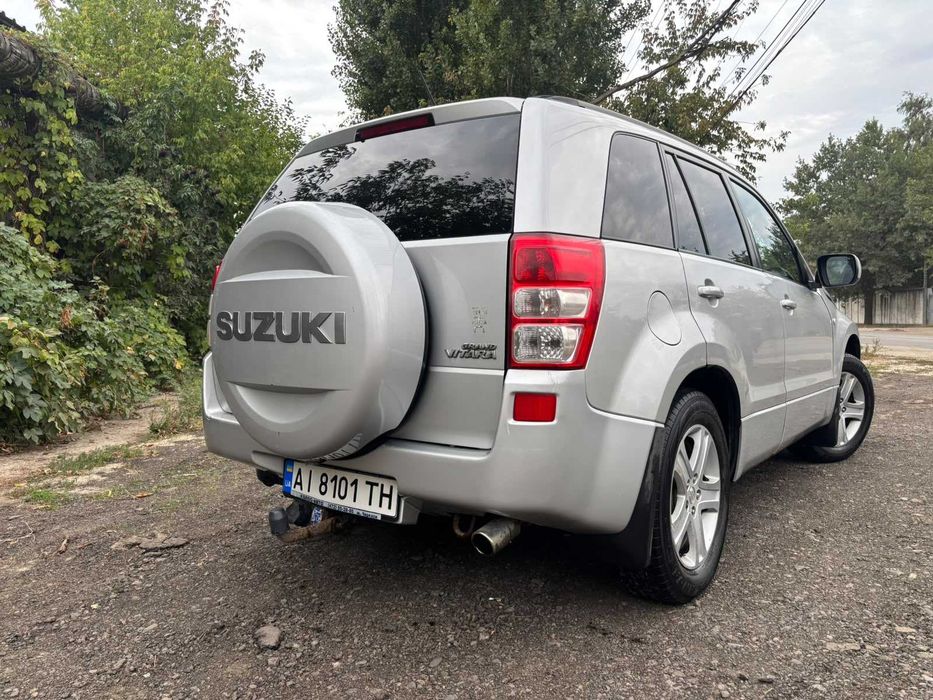 Автомобіль Suzuki Grand Vitara