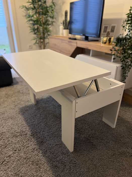 Mesa extensivel branca c arrumação