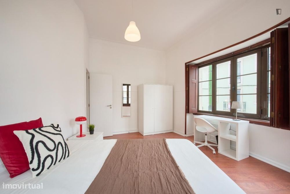 Quarto - localizado em Estrela Lisbon