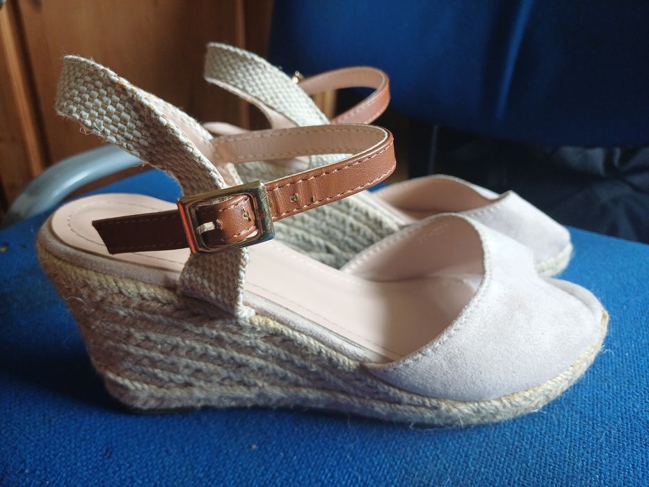 Sandały, espadryle na koturnie rozmiar 37