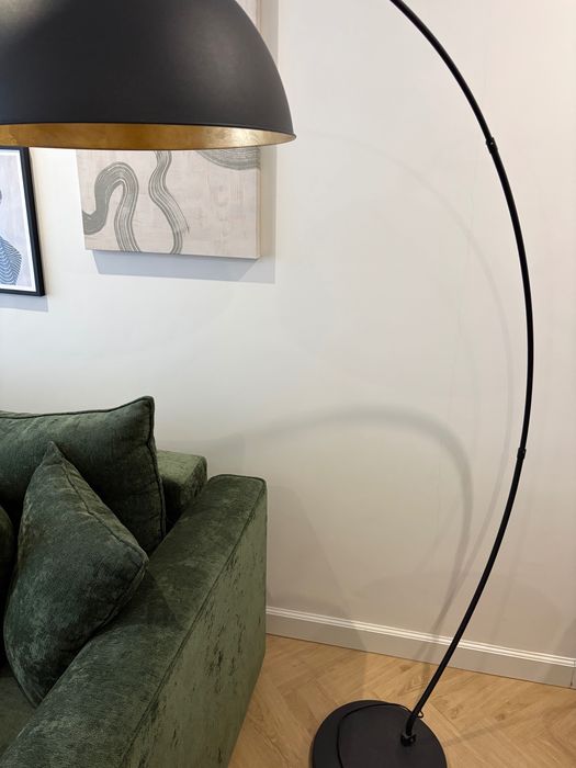 Lampa stojąca łukowa czarna