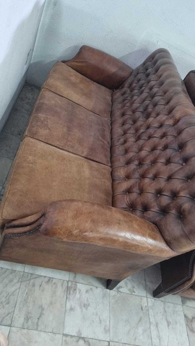 Sofá e duas poltronas para restauro