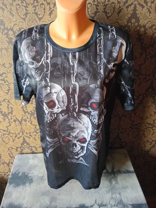 koszulka z nadrukiem czaszka