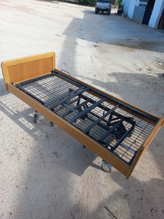 Cama hospitalar articulada