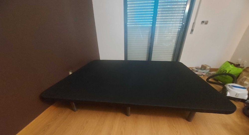 Estrato 1,60 x 200, está em bom estado