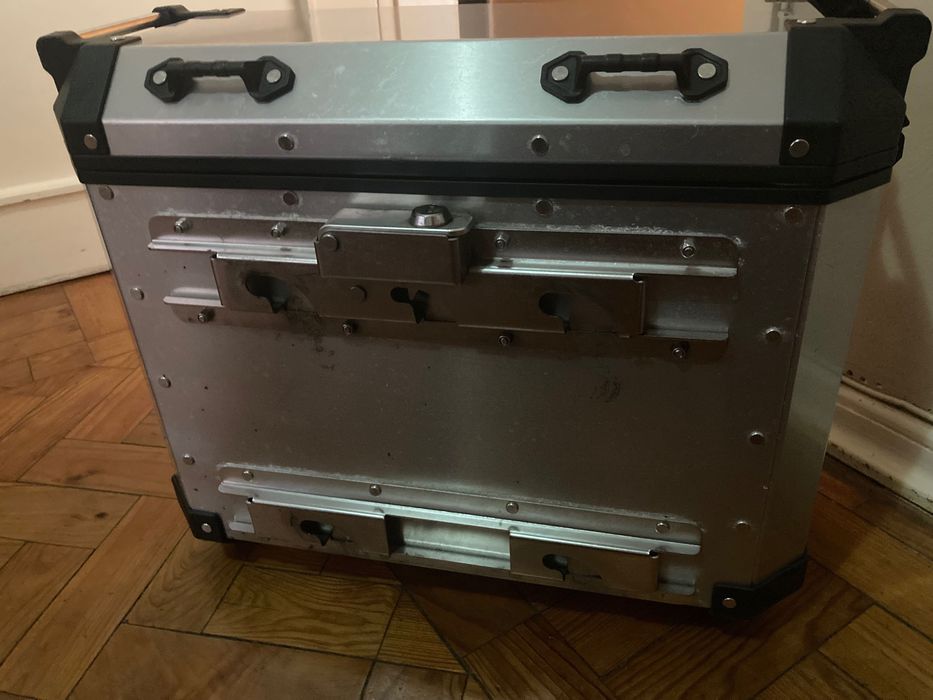 Vendo 3 malas originais de alumínio Bennelli TRK 502x