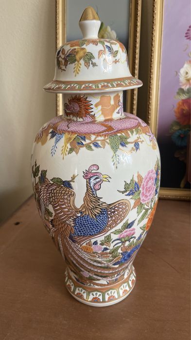 Pote de decoração antigo