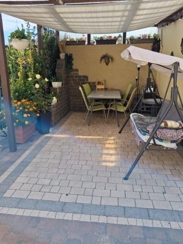 Dwa domy na jednej dzialce