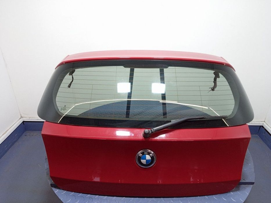 BMW 1 E81 LCI TYLNA KLAPA BAGAŻNIKA KARMESINROT A61