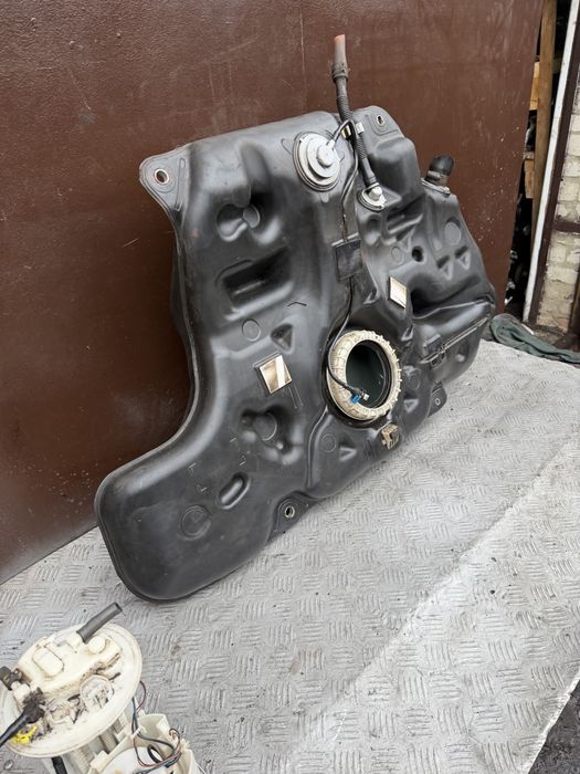 Бак бензобак Тойота королла 08г toyota corolla e150