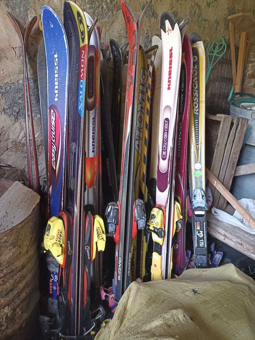 Продам гірські лижі (класика)