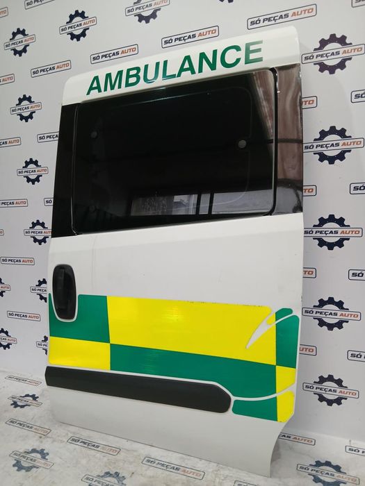 PORTA LATERAL ESQUERDA BRANCA FIAT DOBLO II VERSAO 263 2010-2018 ANO: