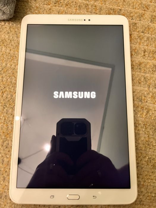 Samsung Galaxy Tab A SM-T585