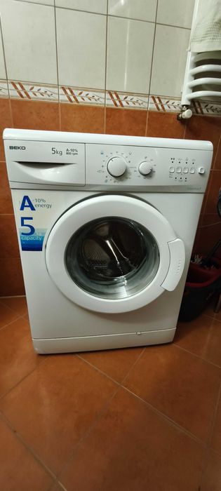 Pralka BEKO 5 kg / 800 rpm – Stan bardzo dobry / W pełni sprawna