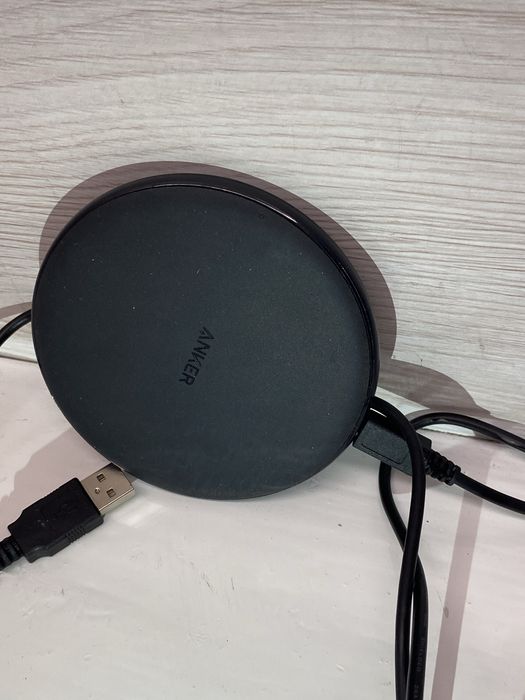 Бездротова зарядка Anker PowerWave 7.5 (A2503)