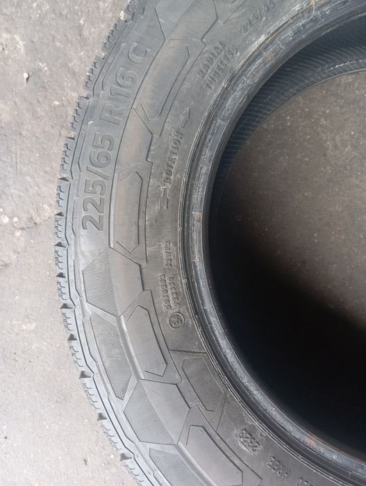 Opony zimowe 225/65/16 C Continental